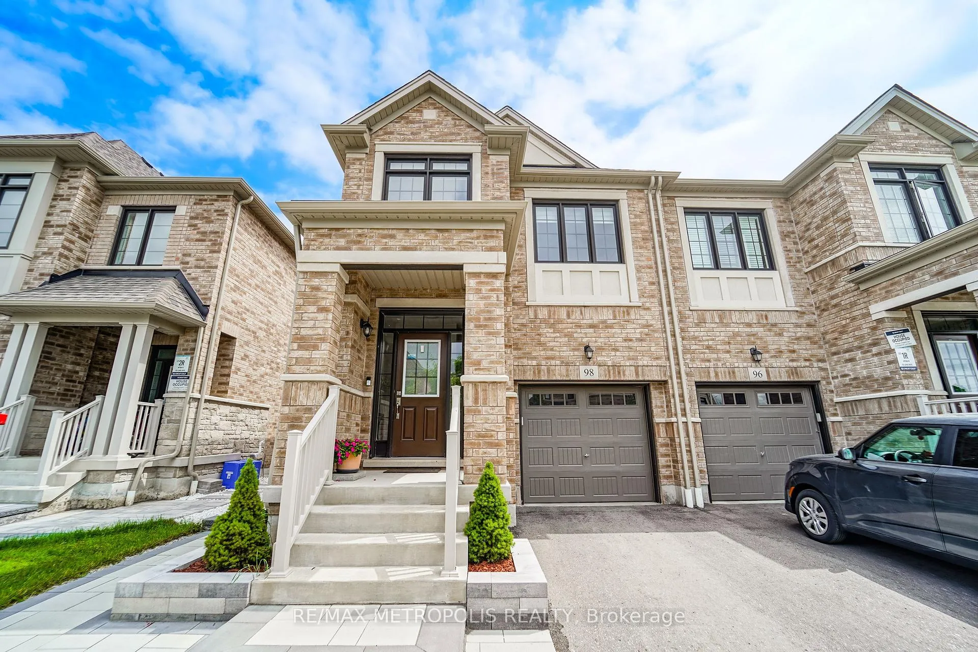 Photo 4 of 98 Laing Drive, Whitby, Rural Whitby — HOMEH