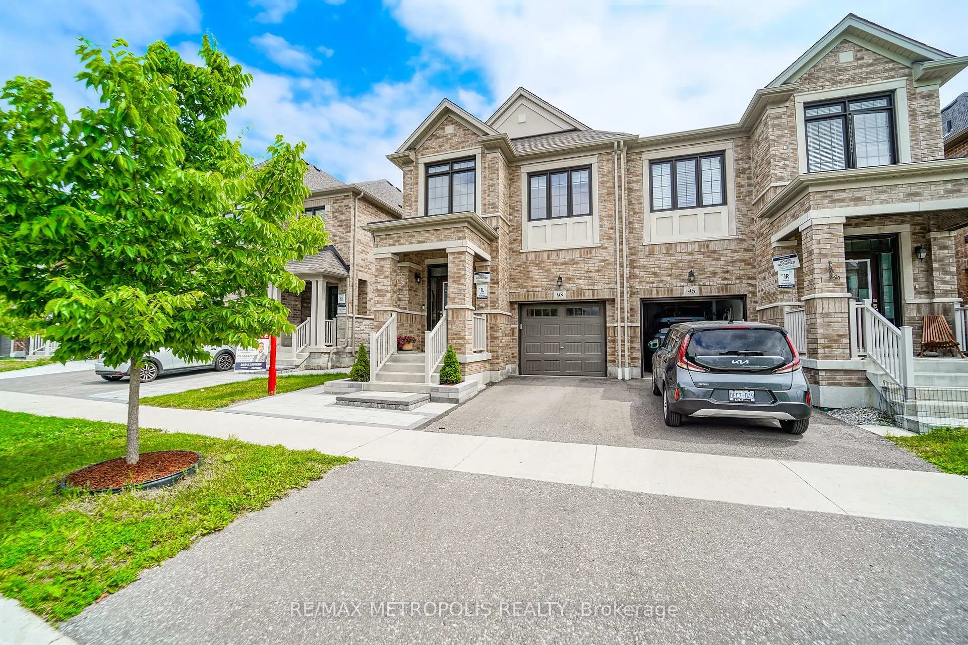 Photo 5 of 98 Laing Drive, Whitby, Rural Whitby — HOMEH