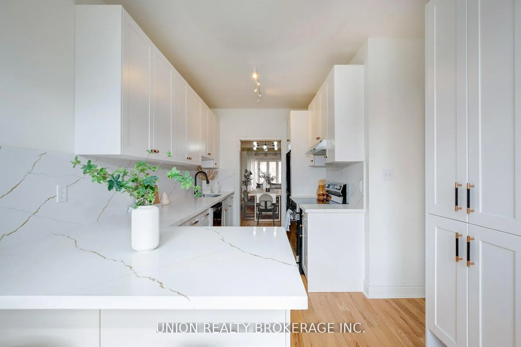 Photo 6 of 59D Woodbine Avenue, Toronto, The Beaches — HOMEH