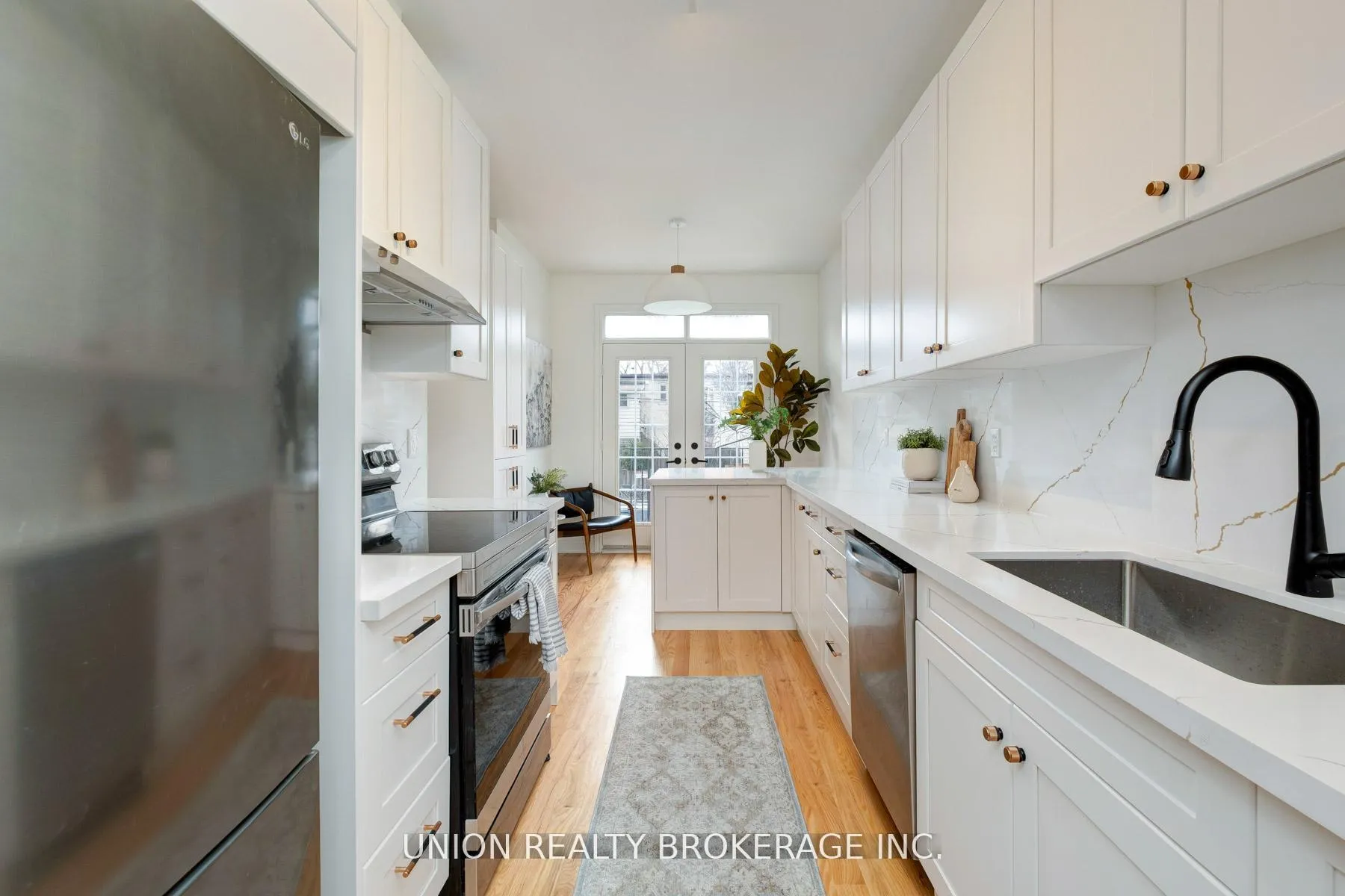 Photo 9 of 59D Woodbine Avenue, Toronto, The Beaches — HOMEH
