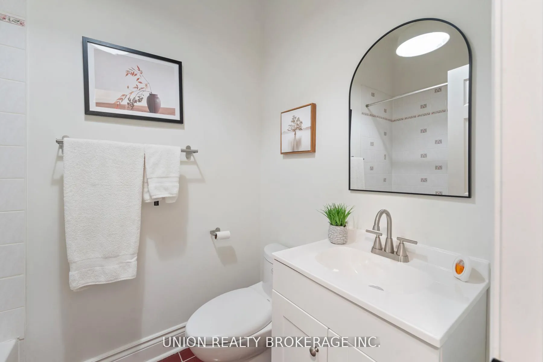 Photo 37 of 59D Woodbine Avenue, Toronto, The Beaches — HOMEH