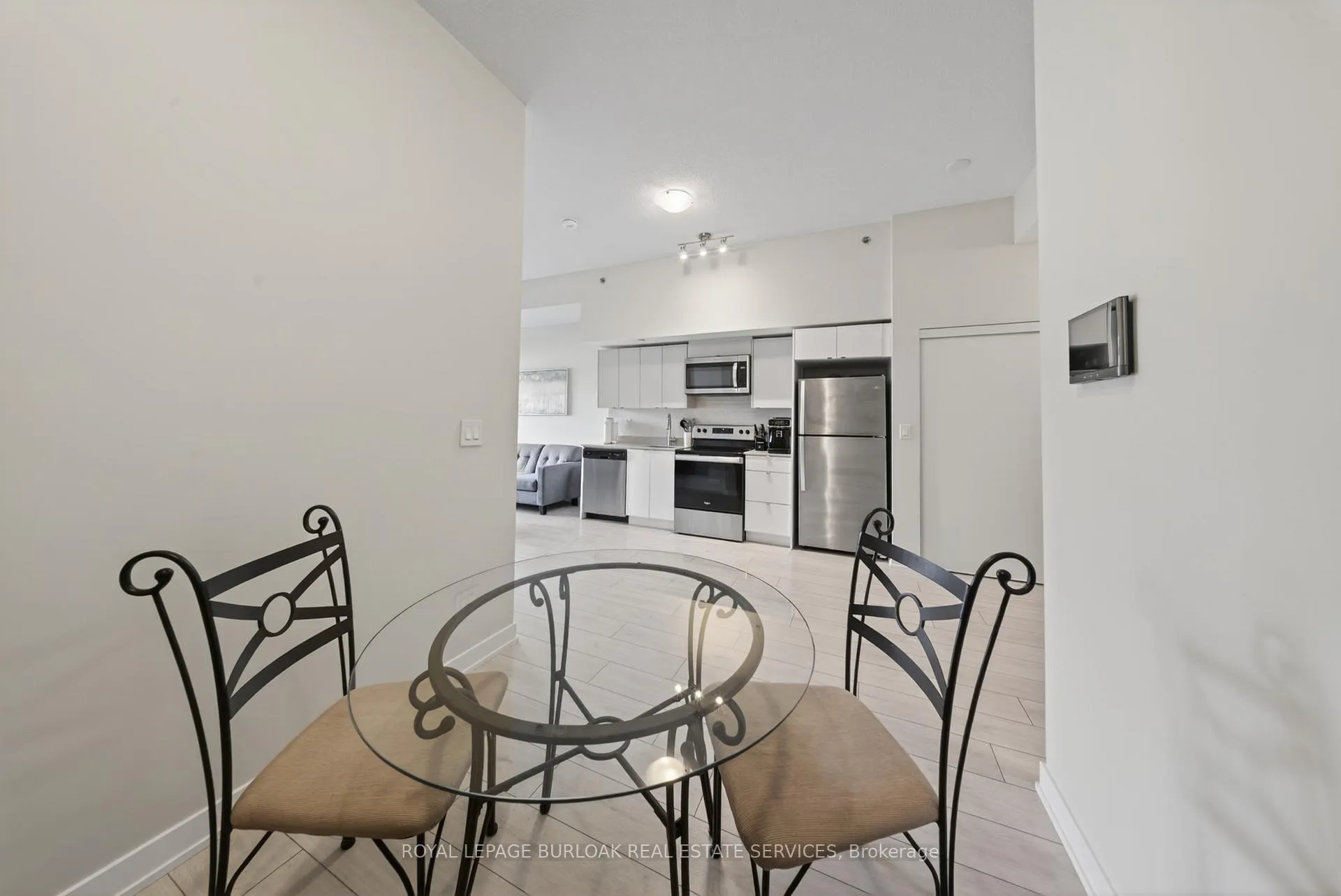 Photo 4 of Unit A115, 3210 Dakota Common, Burlington, Alton — HOMEH