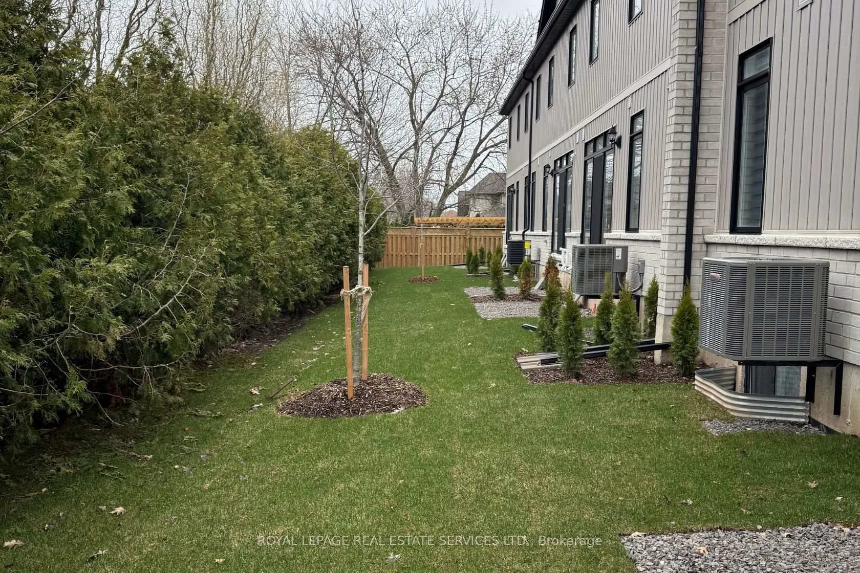 Photo 15 of Unit 3, 6894 Garner Road, Niagara Falls, Forestview — HOMEH