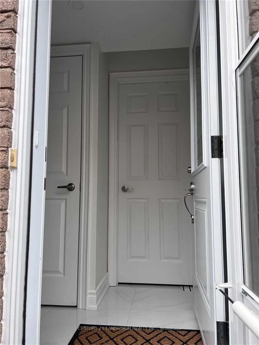Photo 3 of Basement 94 Campania Crescent, Scarborough, Milliken — HOMEH