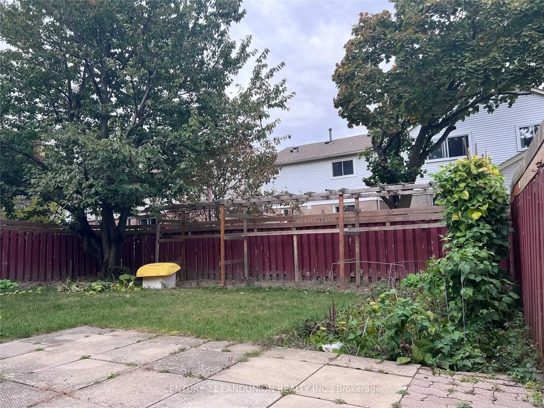 Photo 10 of Basement 94 Campania Crescent, Scarborough, Milliken — HOMEH