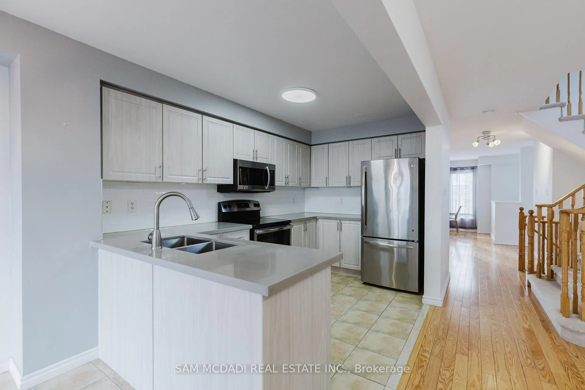 Photo 7 of 1260 Lamont Crescent, Milton, Clarke — HOMEH