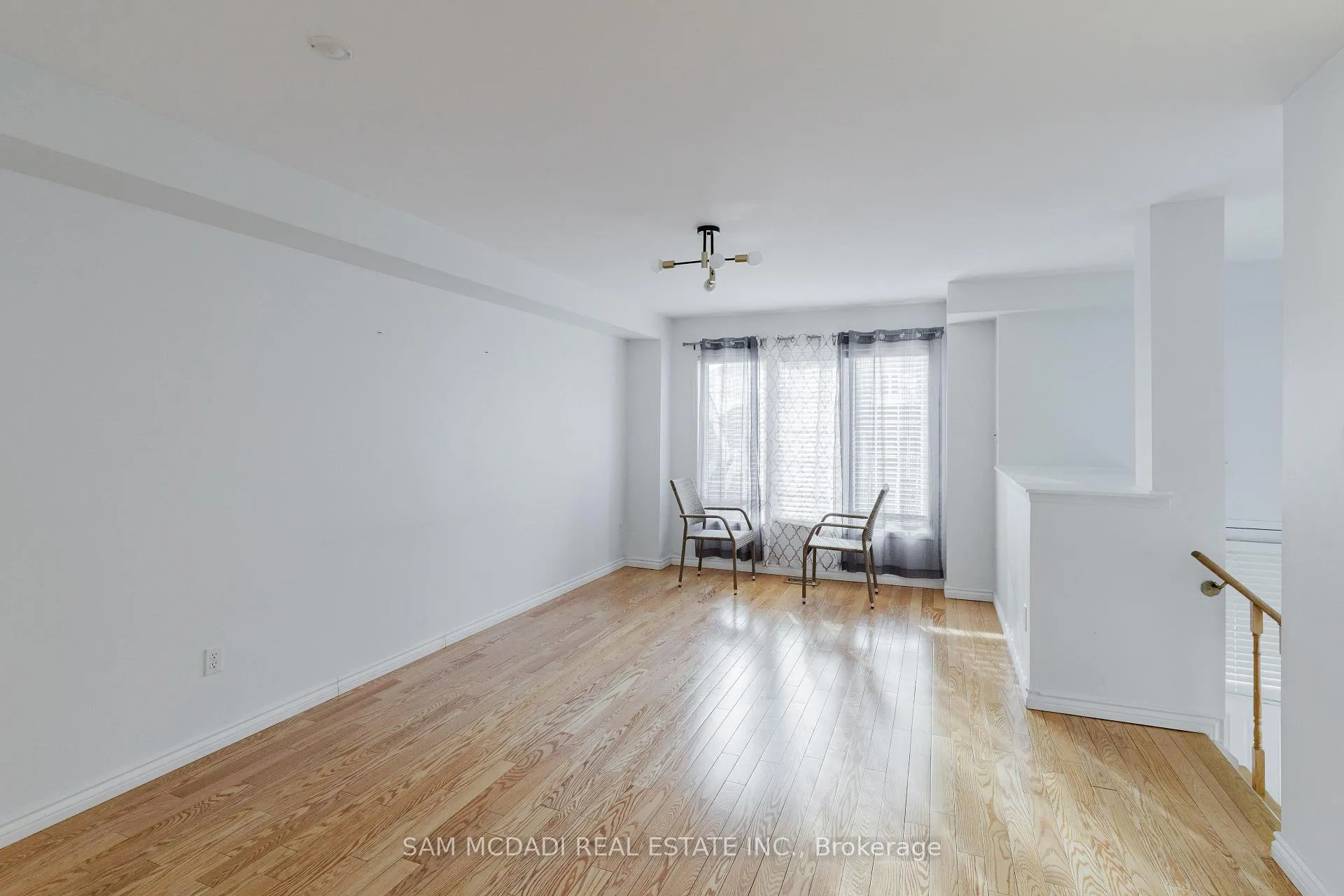 Photo 11 of 1260 Lamont Crescent, Milton, Clarke — HOMEH