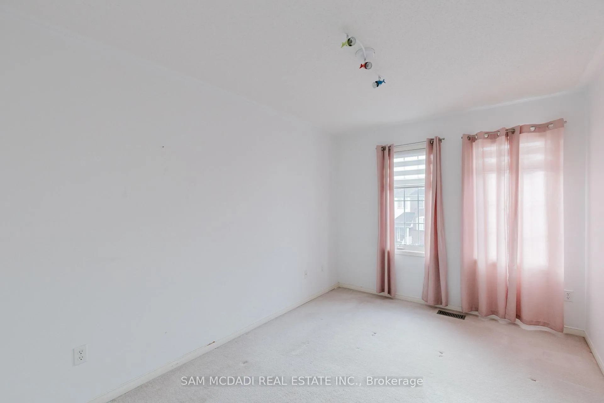 Photo 16 of 1260 Lamont Crescent, Milton, Clarke — HOMEH