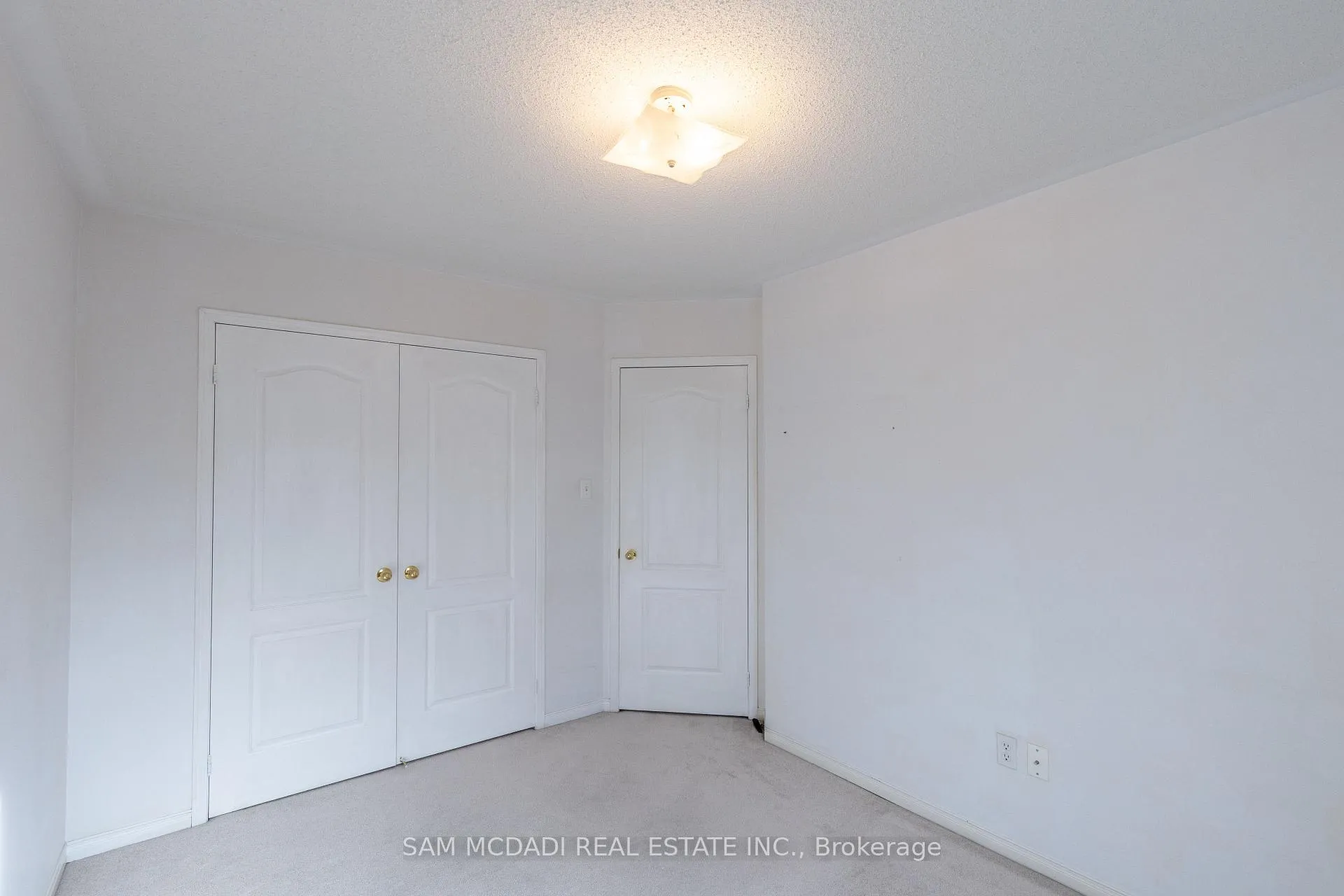 Photo 19 of 1260 Lamont Crescent, Milton, Clarke — HOMEH