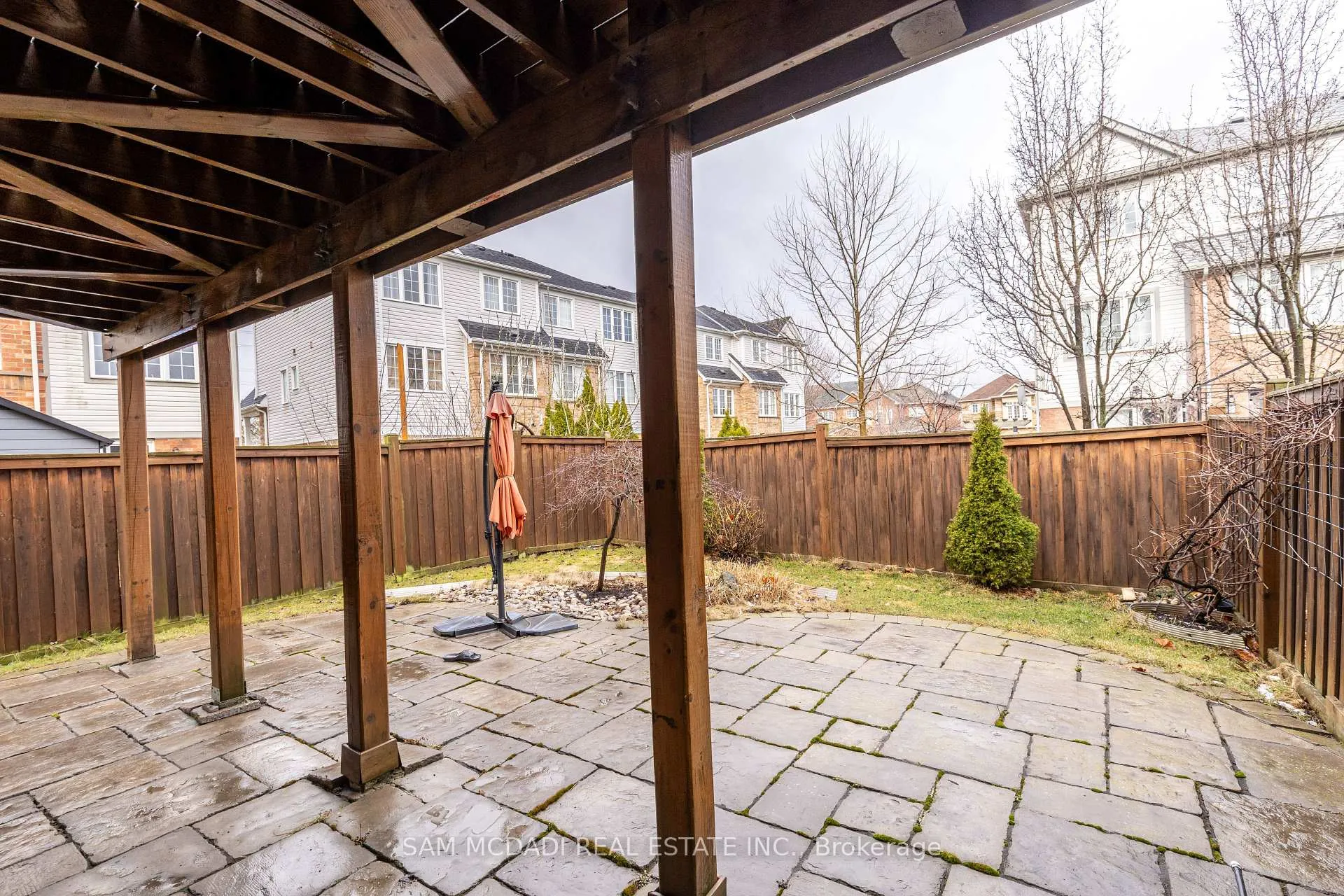 Photo 25 of 1260 Lamont Crescent, Milton, Clarke — HOMEH