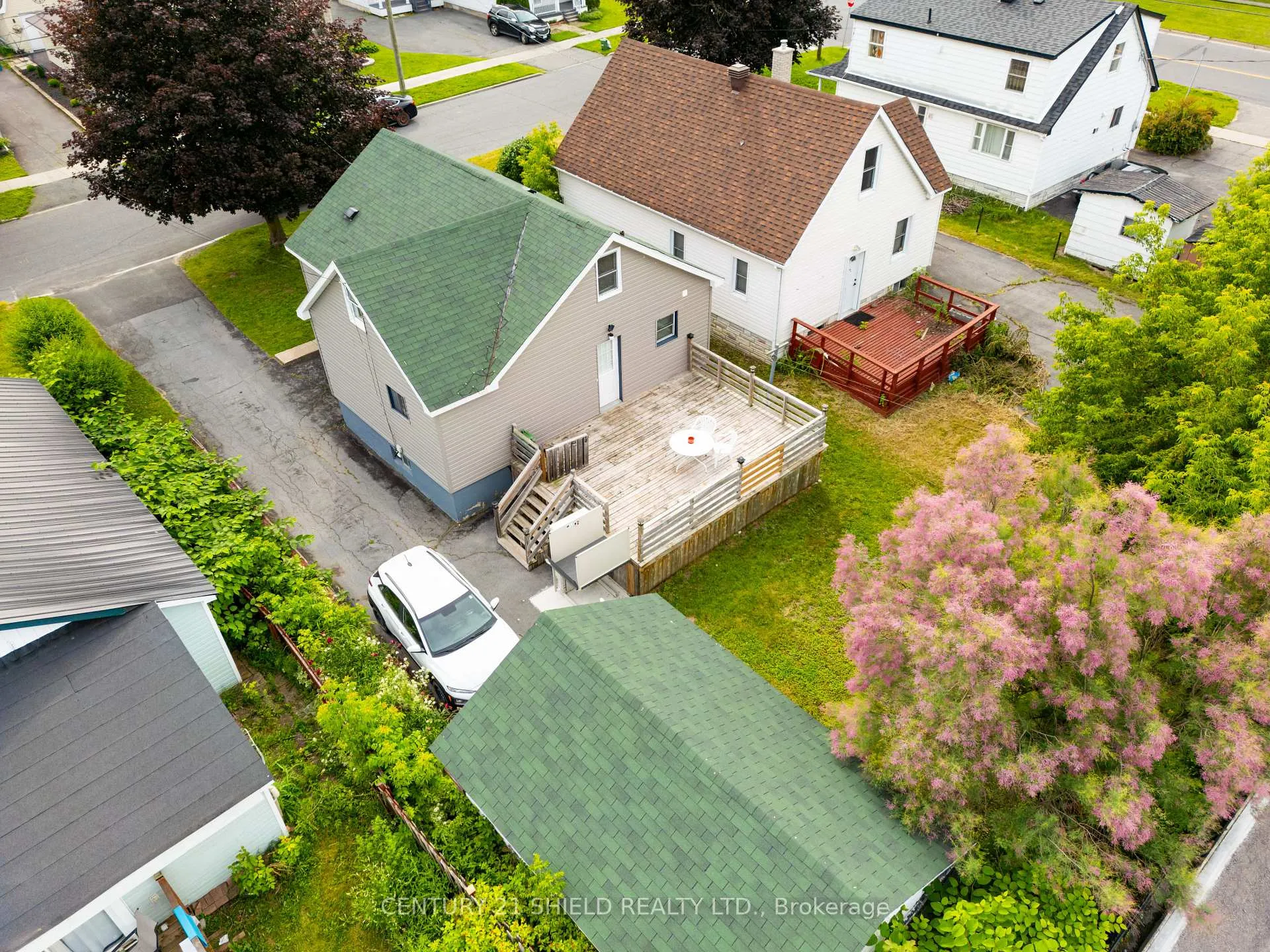 Photo 5 of 1245 Notre Dame Street W, Cornwall, Cornwall — HOMEH