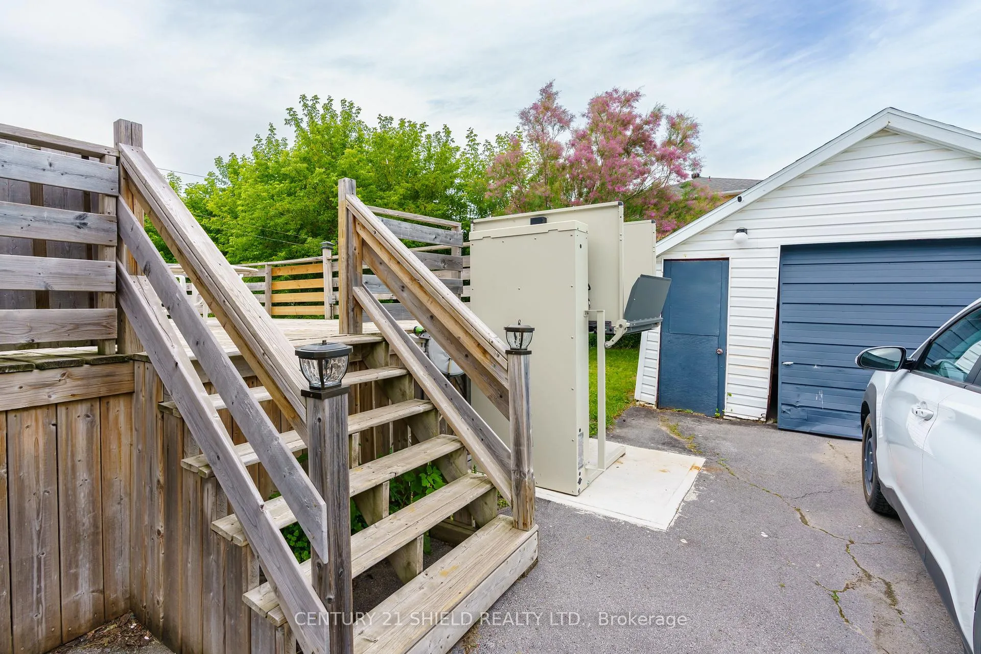 Photo 7 of 1245 Notre Dame Street W, Cornwall, Cornwall — HOMEH