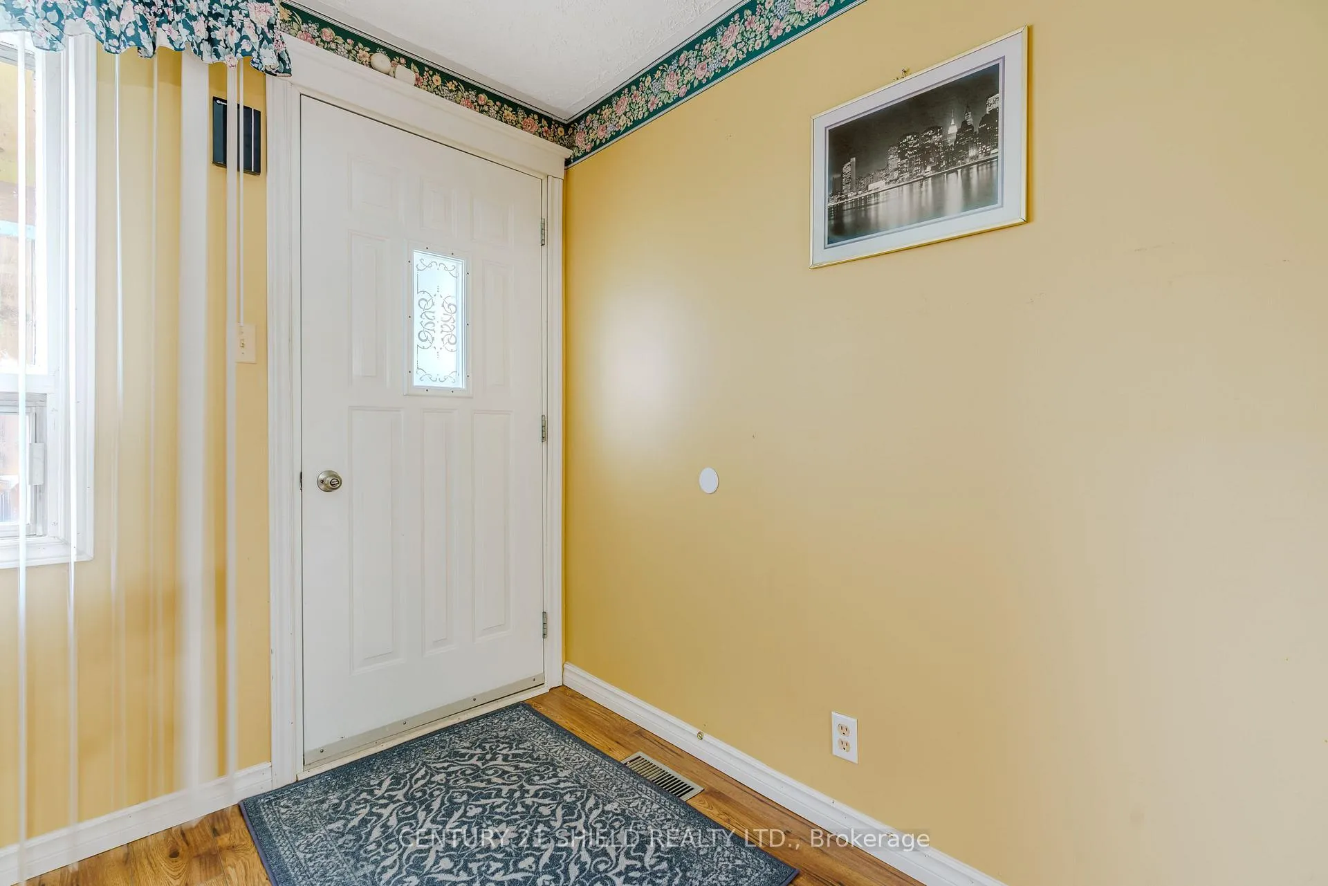 Photo 14 of 1245 Notre Dame Street W, Cornwall, Cornwall — HOMEH