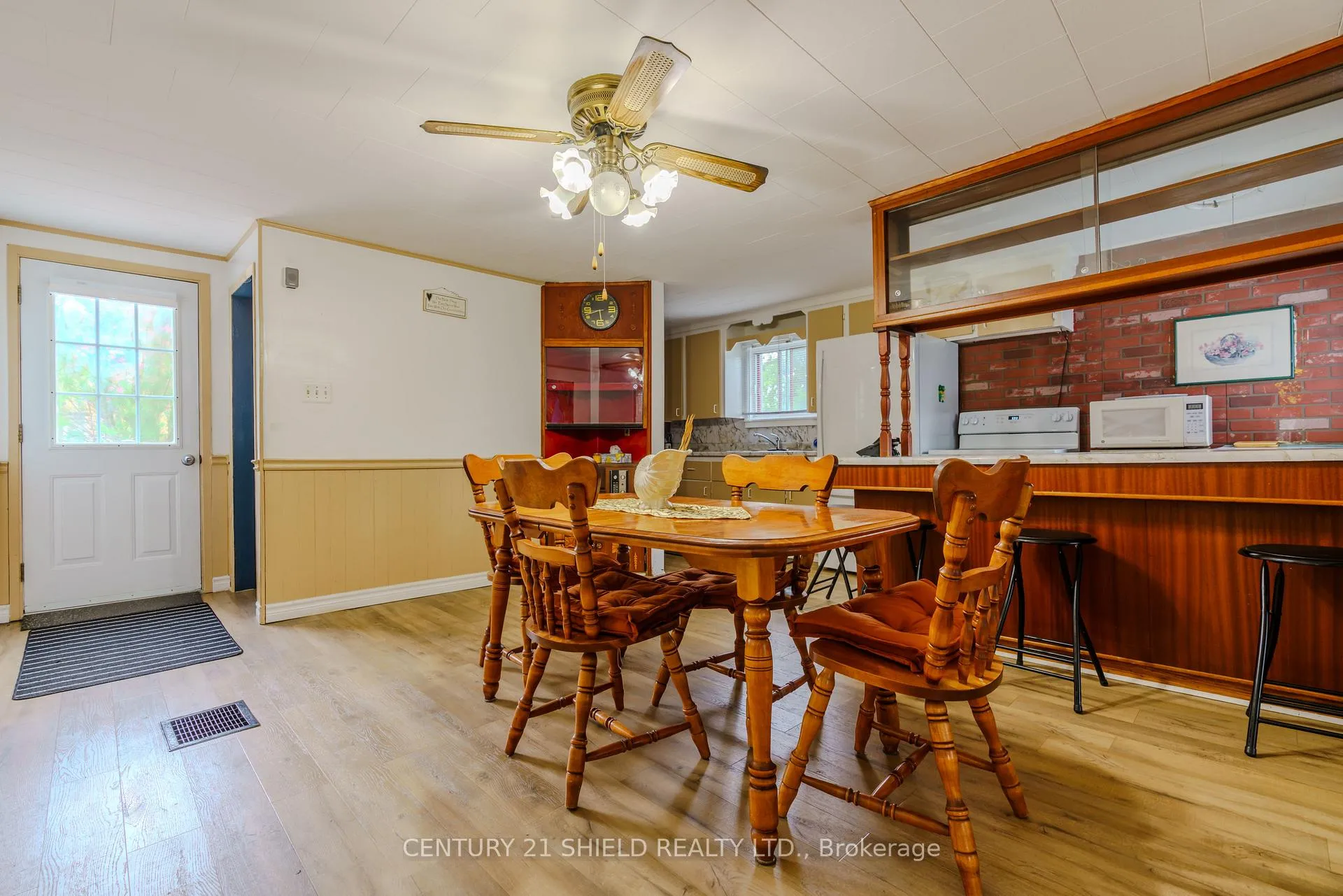 Photo 18 of 1245 Notre Dame Street W, Cornwall, Cornwall — HOMEH