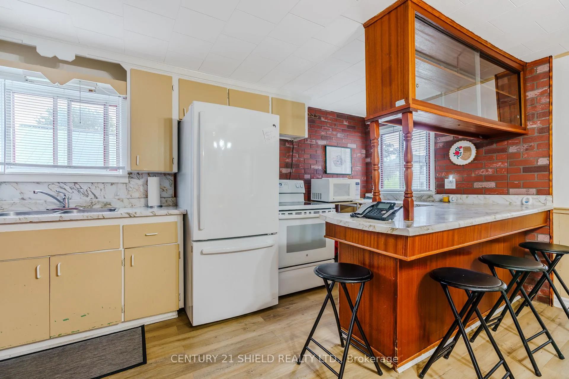 Photo 19 of 1245 Notre Dame Street W, Cornwall, Cornwall — HOMEH