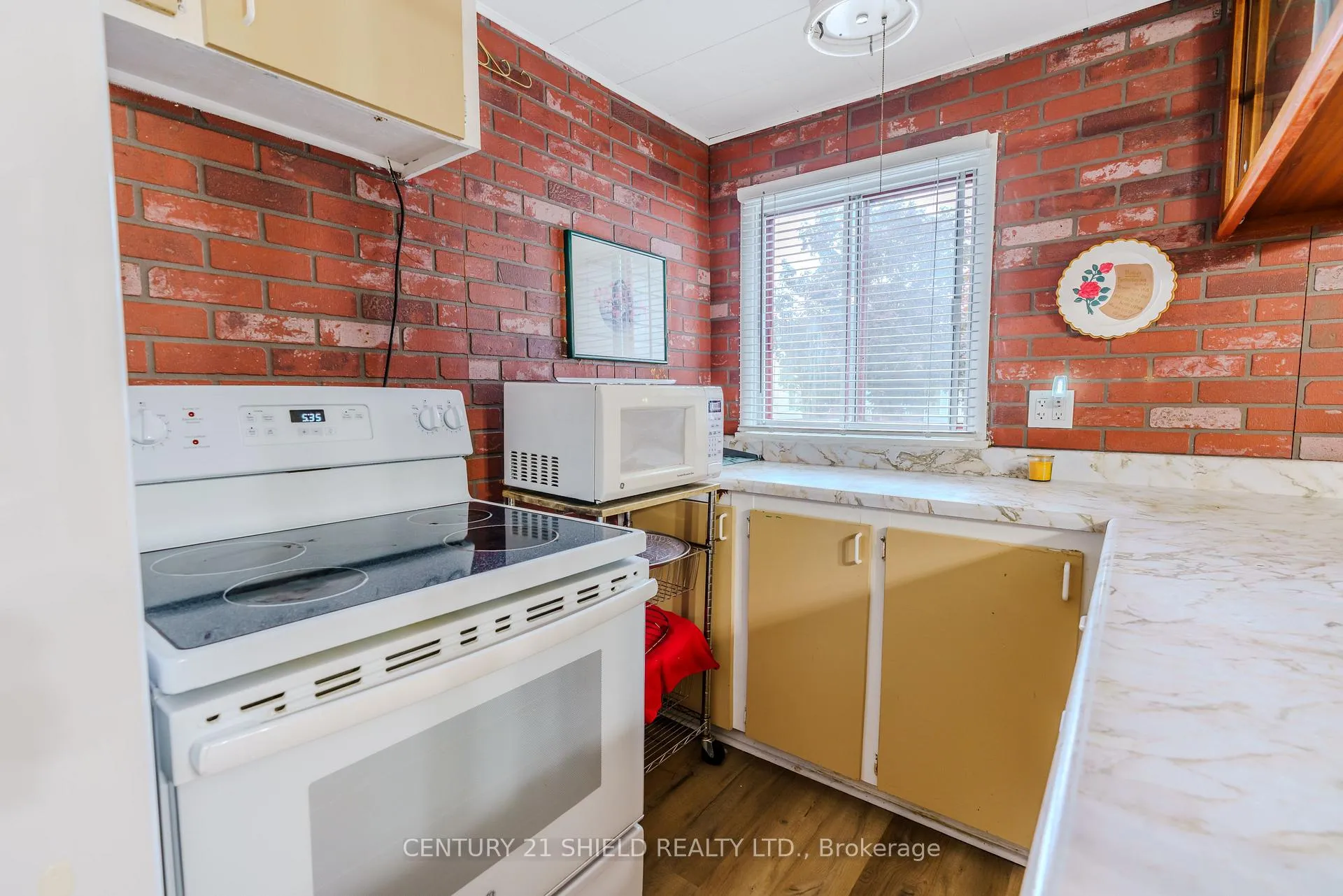 Photo 20 of 1245 Notre Dame Street W, Cornwall, Cornwall — HOMEH