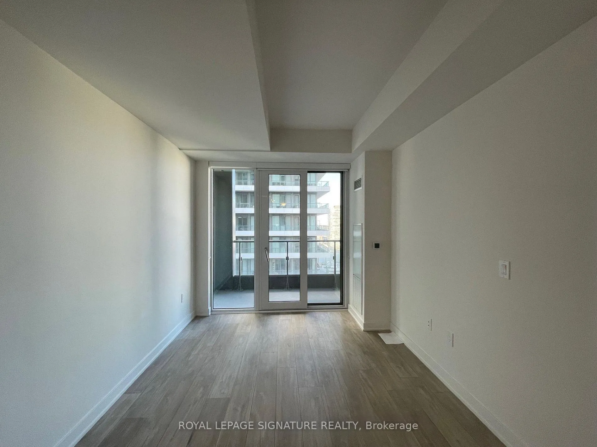 Photo 3 of Unit 2225, 135 Lower Sherbourne Street, Toronto, Moss Park — HOMEH