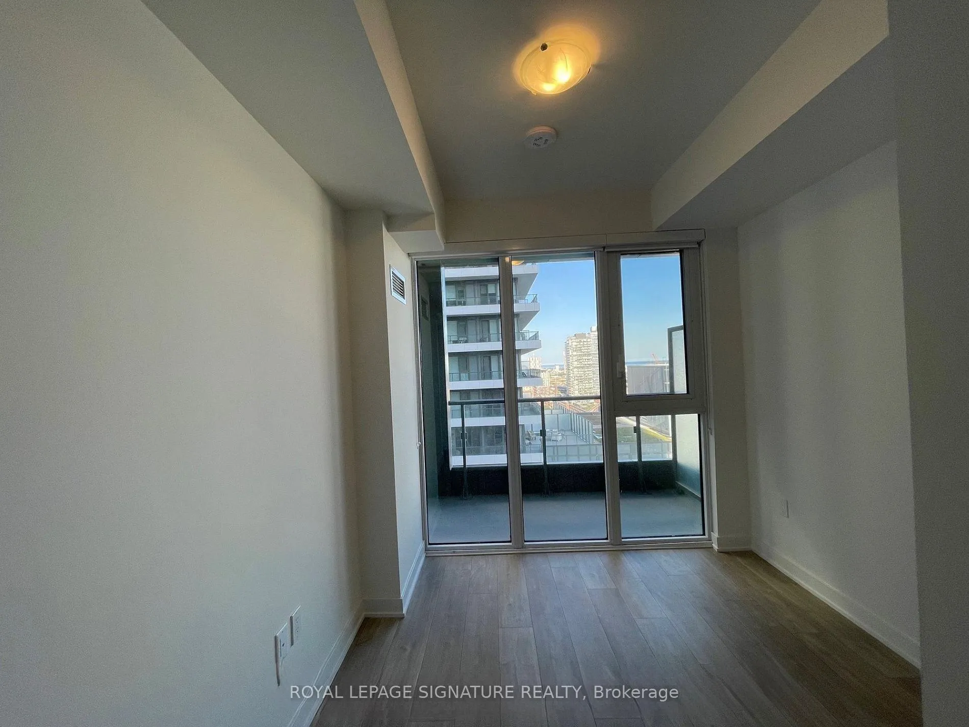 Photo 5 of Unit 2225, 135 Lower Sherbourne Street, Toronto, Moss Park — HOMEH