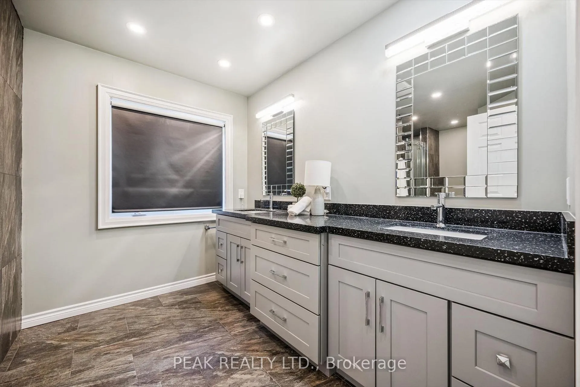 Photo 18 of 120 Lorraine Avenue, Waterloo — HOMEH