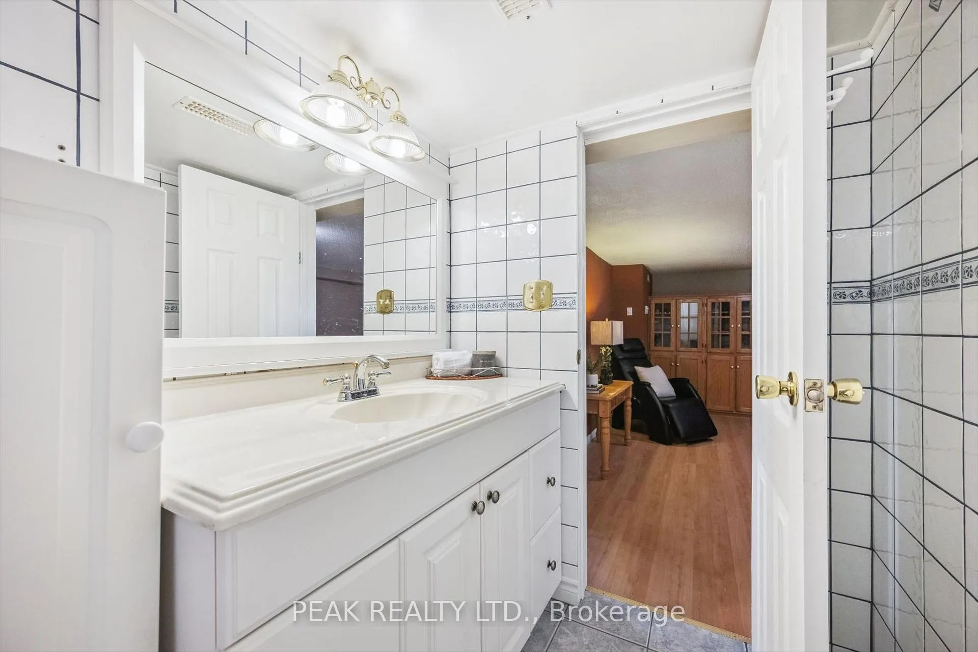 Photo 32 of 120 Lorraine Avenue, Waterloo — HOMEH
