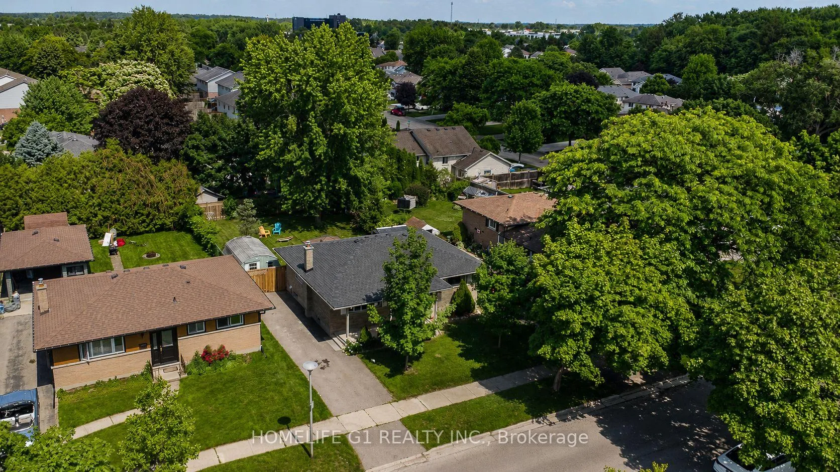 Photo 4 of 409 Hudson Drive, London, East I — HOMEH