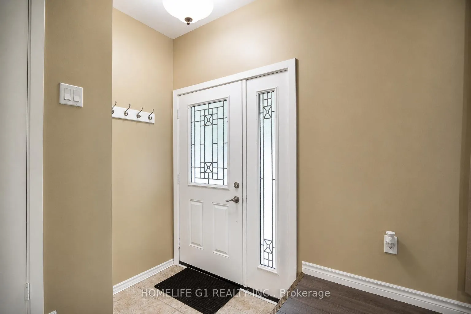 Photo 9 of 409 Hudson Drive, London, East I — HOMEH