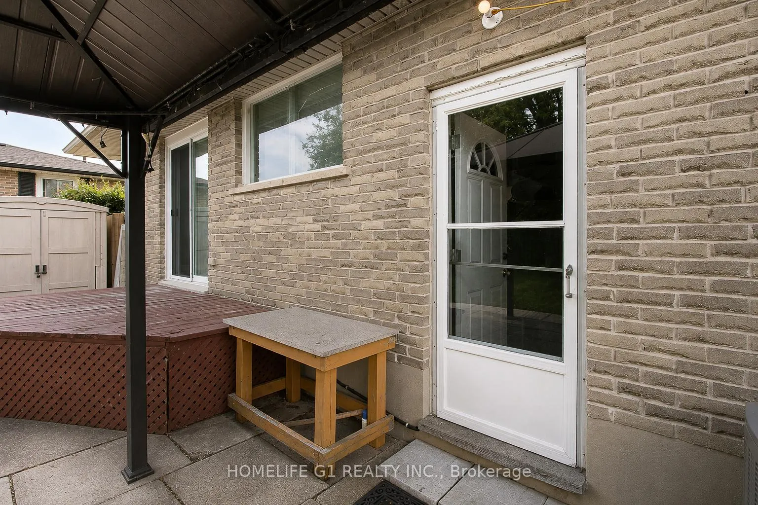 Photo 36 of 409 Hudson Drive, London, East I — HOMEH