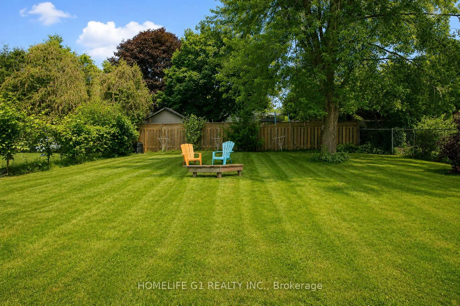 Photo 42 of 409 Hudson Drive, London, East I — HOMEH