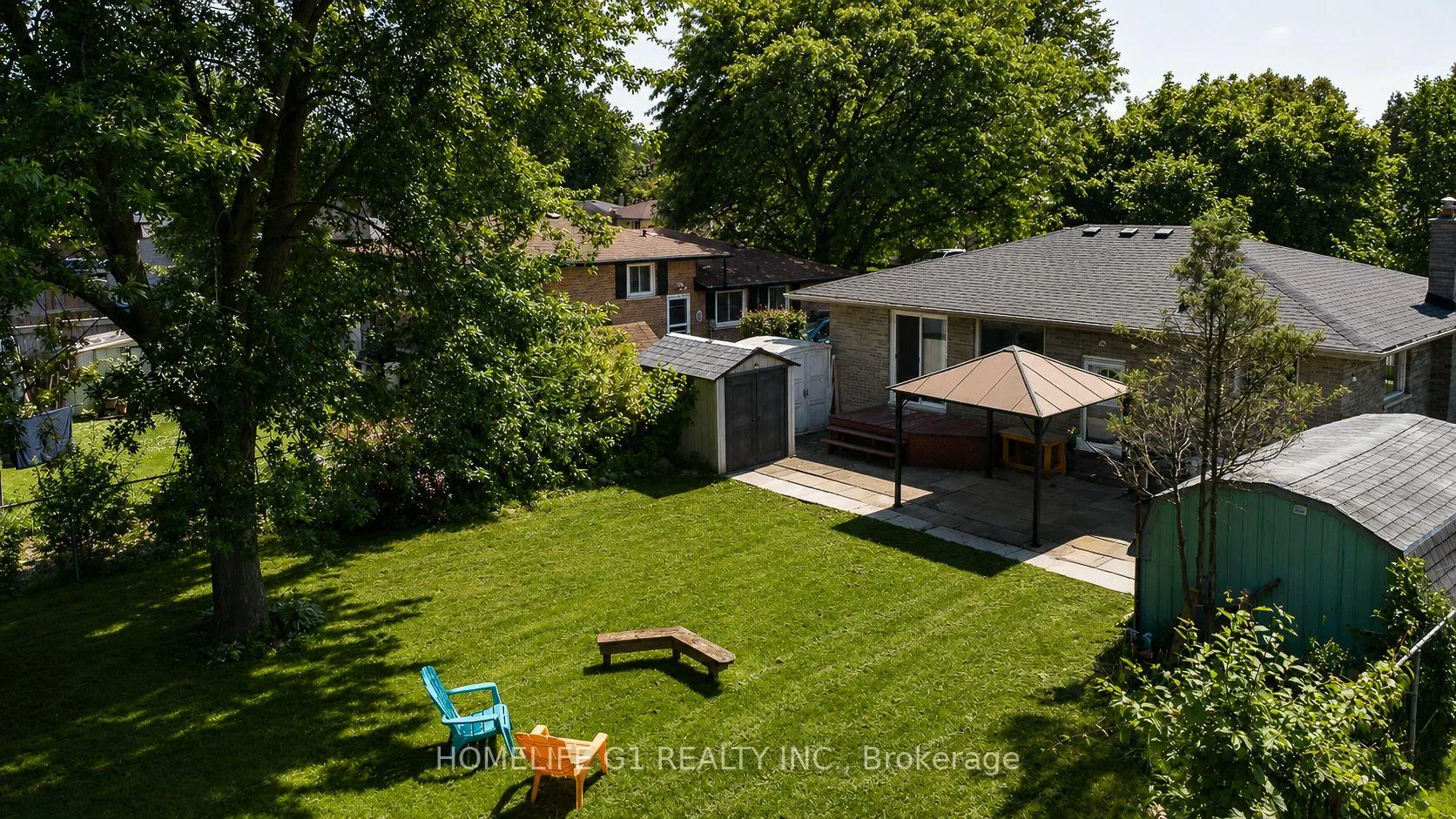 Photo 44 of 409 Hudson Drive, London, East I — HOMEH