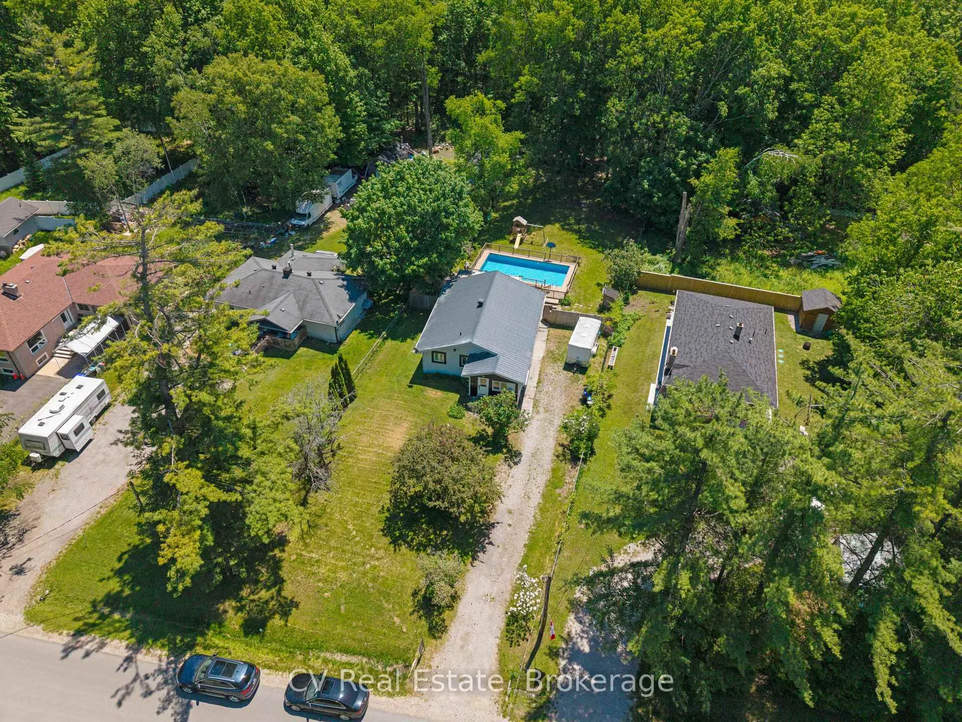 Photo 4 of 637 Pinegrove Avenue, Innisfil, Rural Innisfil — HOMEH
