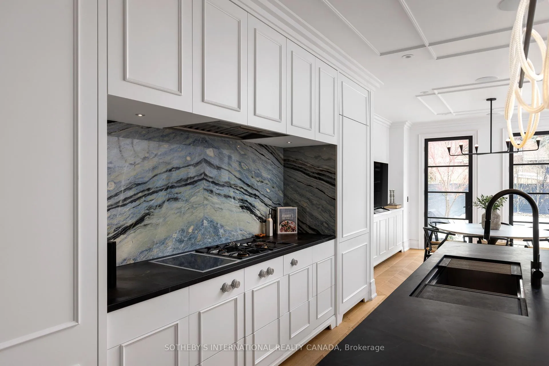 Photo 10 of 122 Macpherson Avenue, Toronto, The Annex — HOMEH