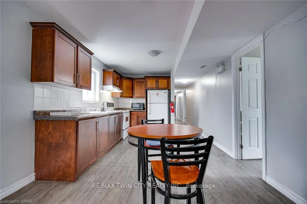 Photo 10 of Unit 4, 151 Bridgeport Road E, Waterloo, Uptown Waterloo — HOMEH