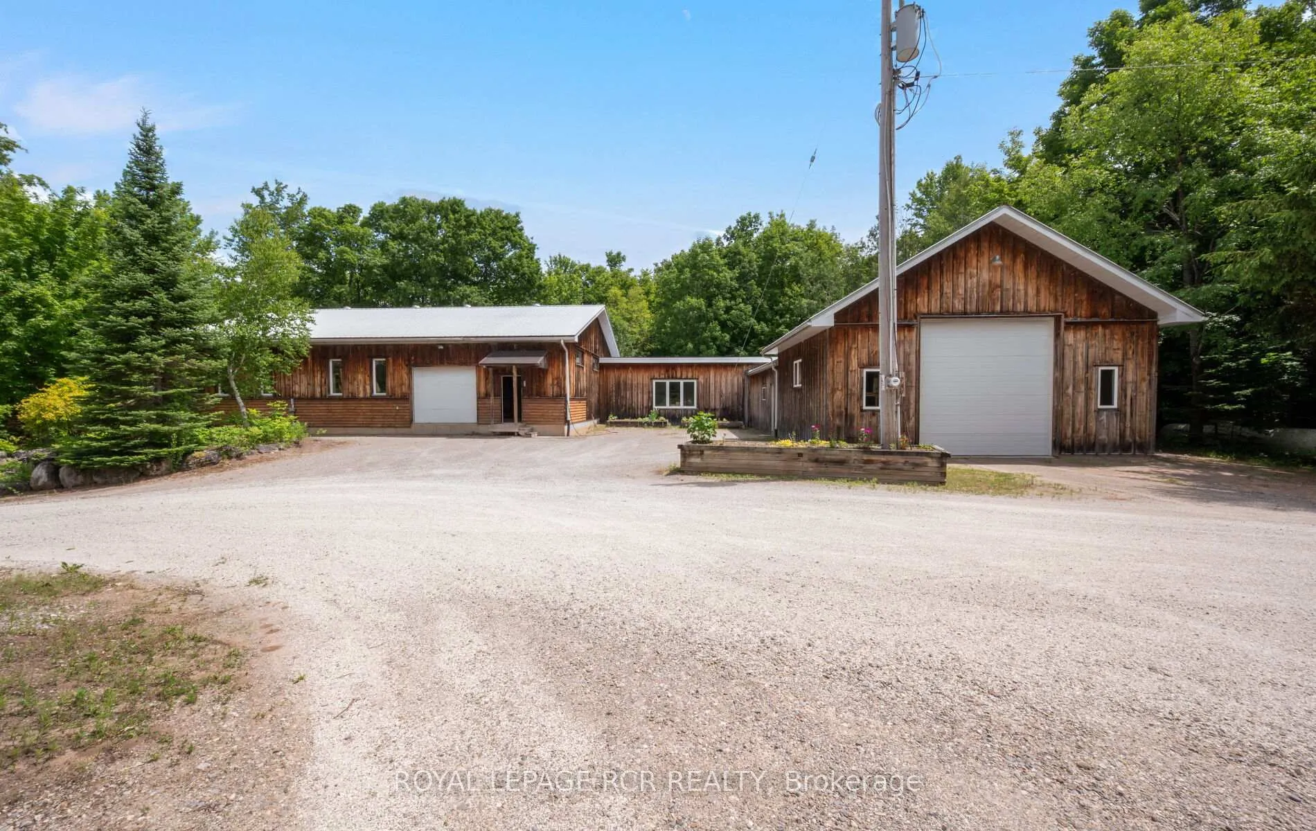 Photo 4 of 425457 25 Side Road, Amaranth, Rural Amaranth — HOMEH