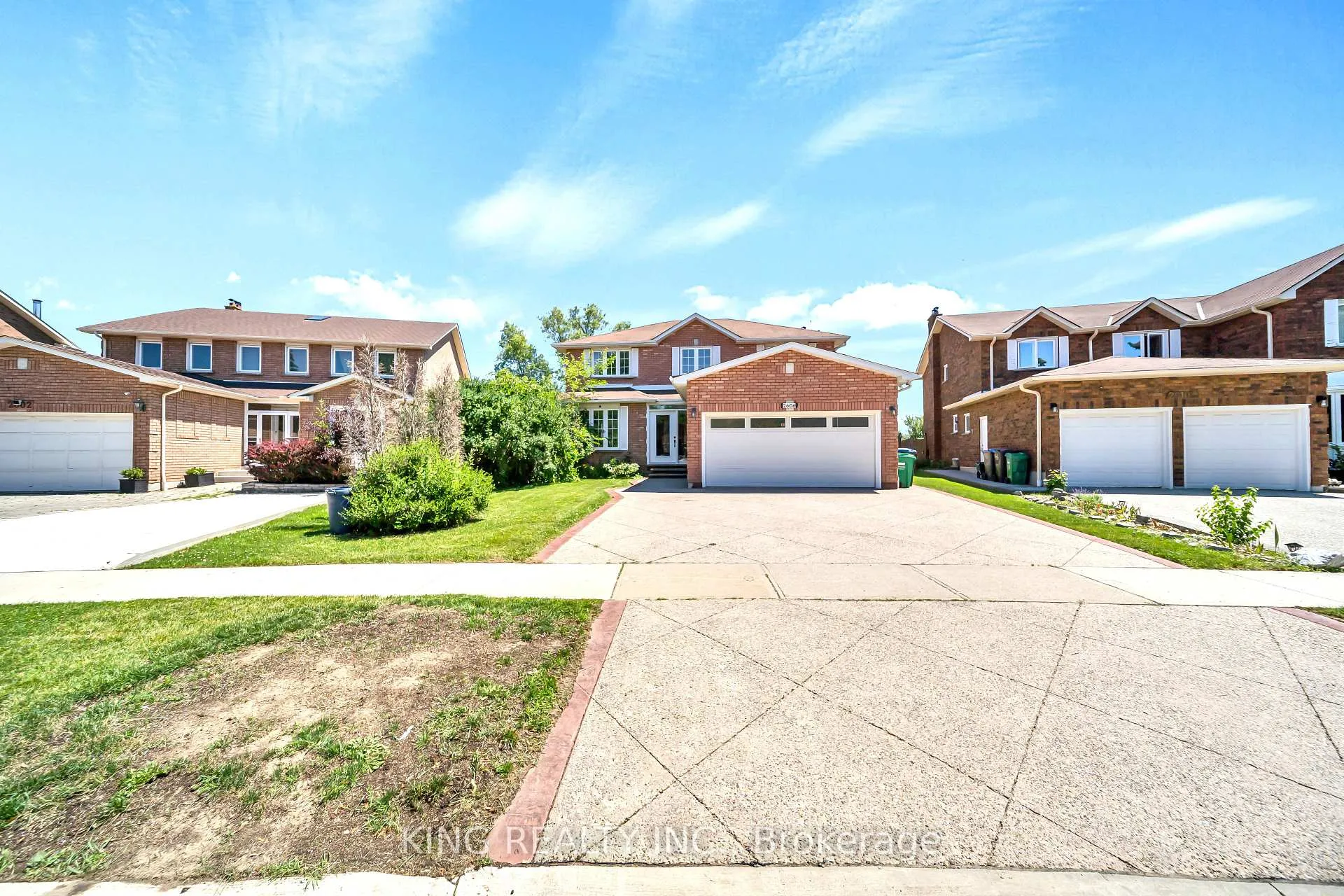 Front of 2606 Ambercroft Trail