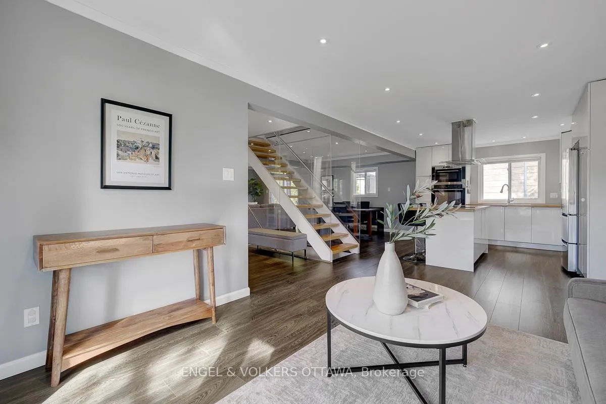 Photo 9 of 6138 Vineyard Drive, Ottawa, Convent Glen — HOMEH