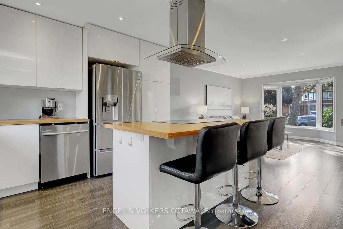 Photo 18 of 6138 Vineyard Drive, Ottawa, Convent Glen — HOMEH