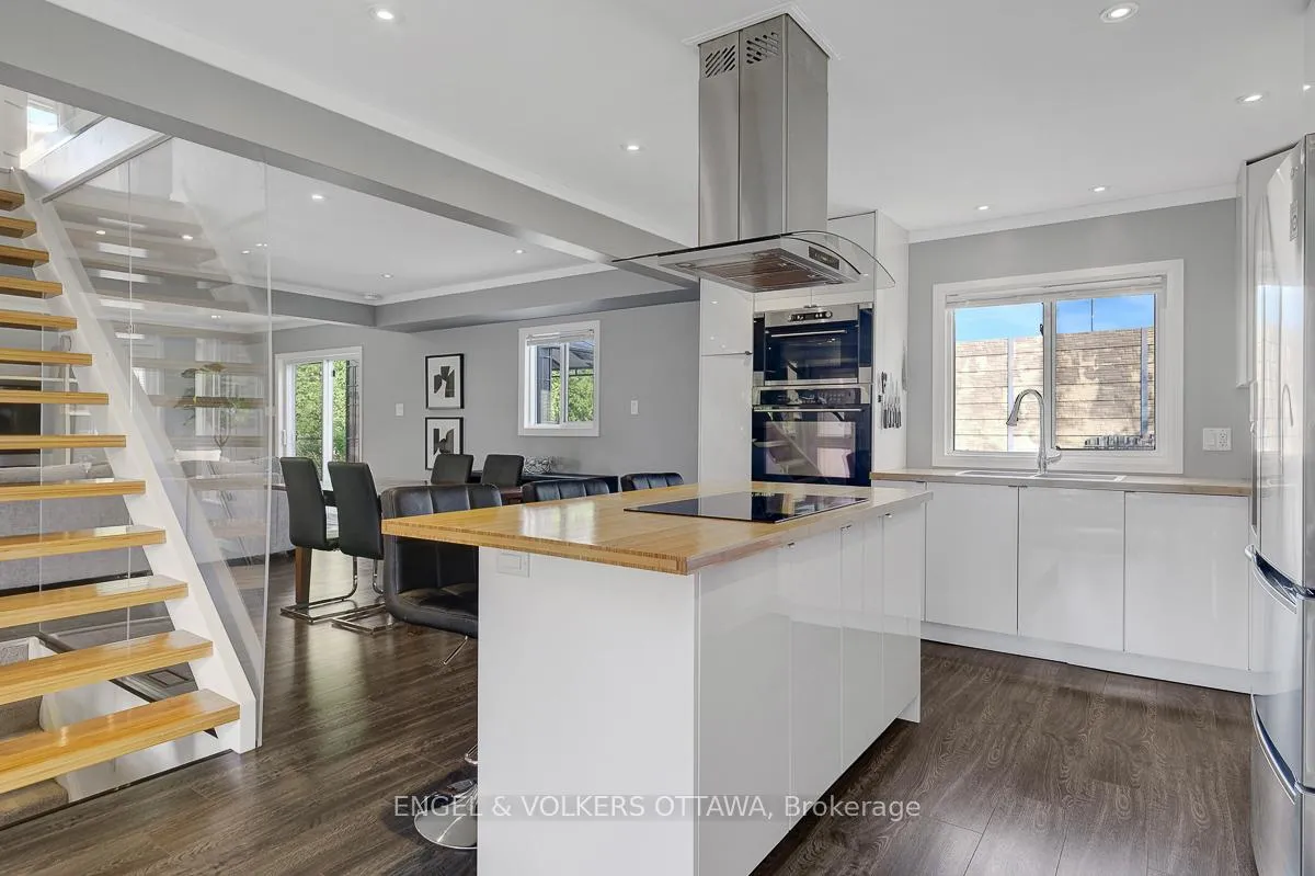 Photo 20 of 6138 Vineyard Drive, Ottawa, Convent Glen — HOMEH