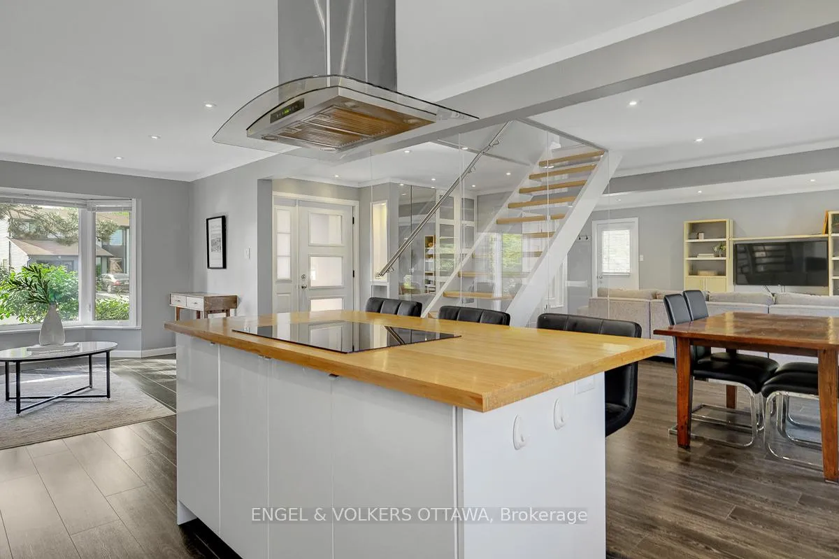 Photo 21 of 6138 Vineyard Drive, Ottawa, Convent Glen — HOMEH