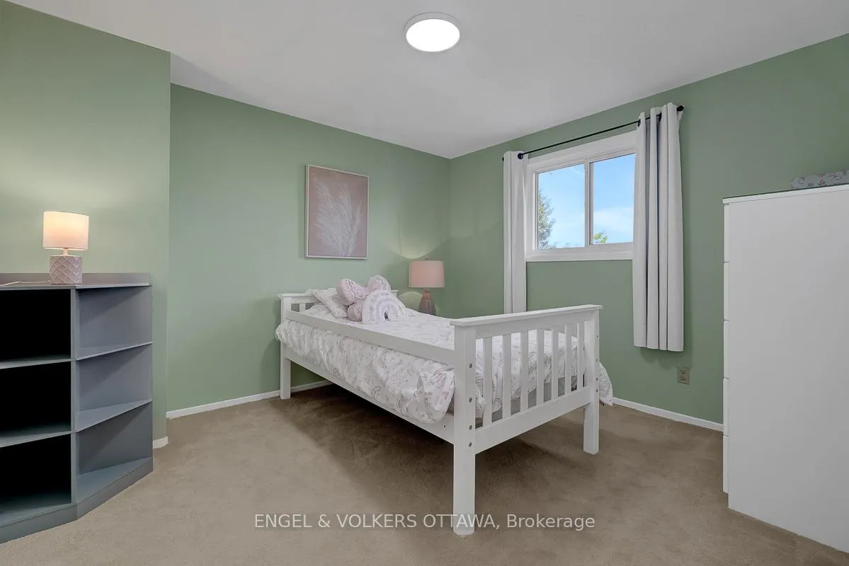 Photo 32 of 6138 Vineyard Drive, Ottawa, Convent Glen — HOMEH