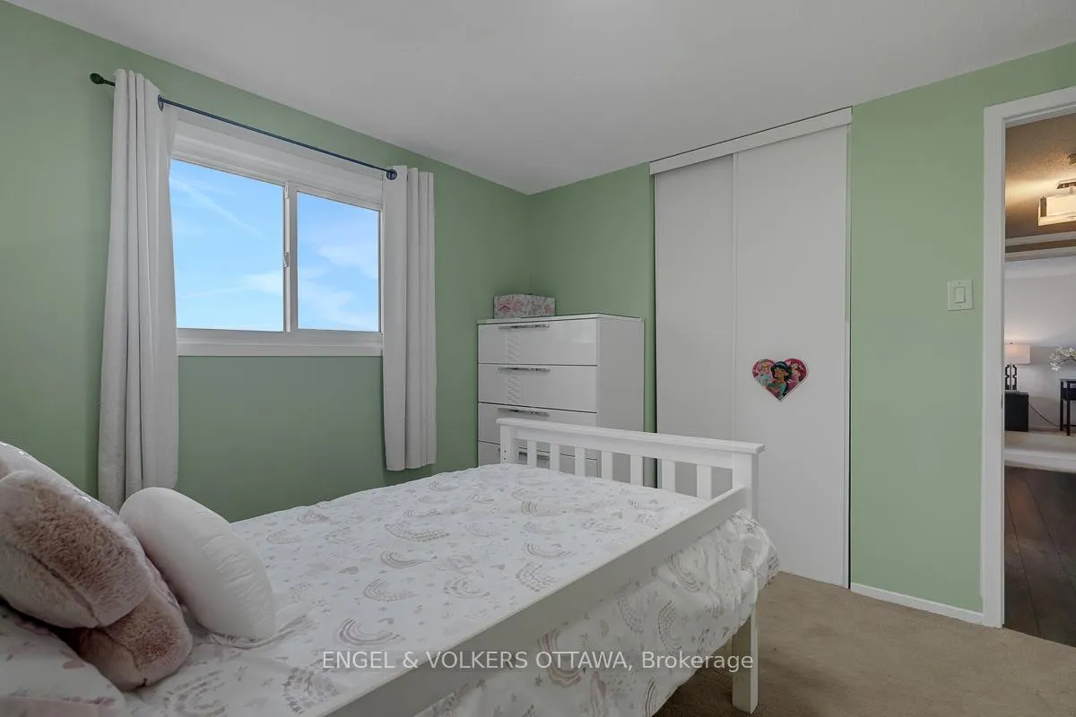 Photo 33 of 6138 Vineyard Drive, Ottawa, Convent Glen — HOMEH