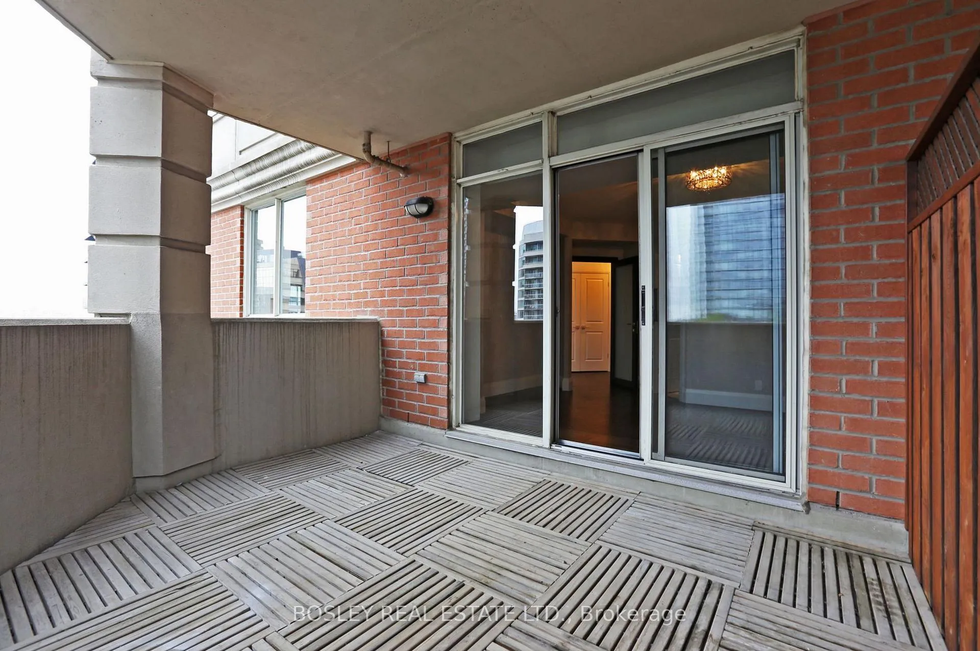 Photo 6 of Unit 1008, 20 Collier Street, Toronto, Rosedale-Moore Park — HOMEH