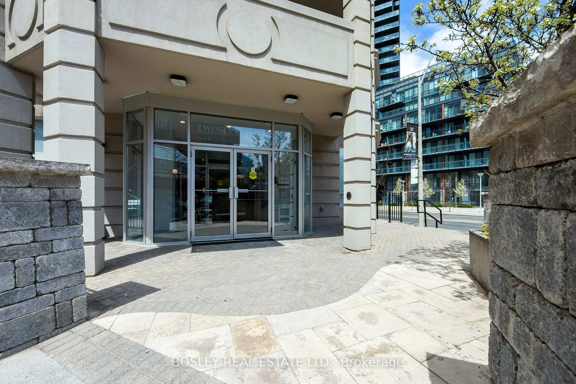 Photo 10 of Unit 1008, 20 Collier Street, Toronto, Rosedale-Moore Park — HOMEH