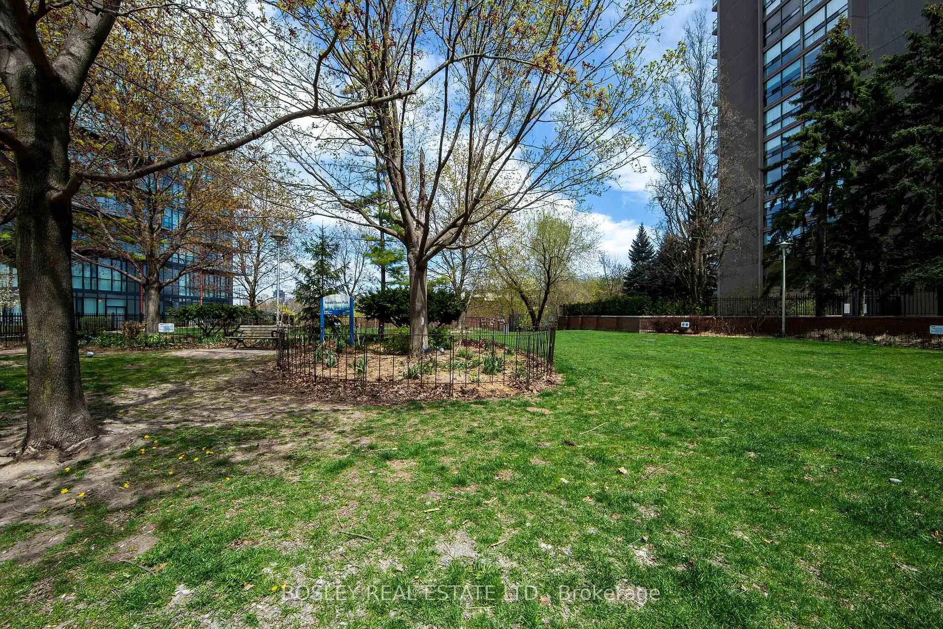Photo 12 of Unit 1008, 20 Collier Street, Toronto, Rosedale-Moore Park — HOMEH