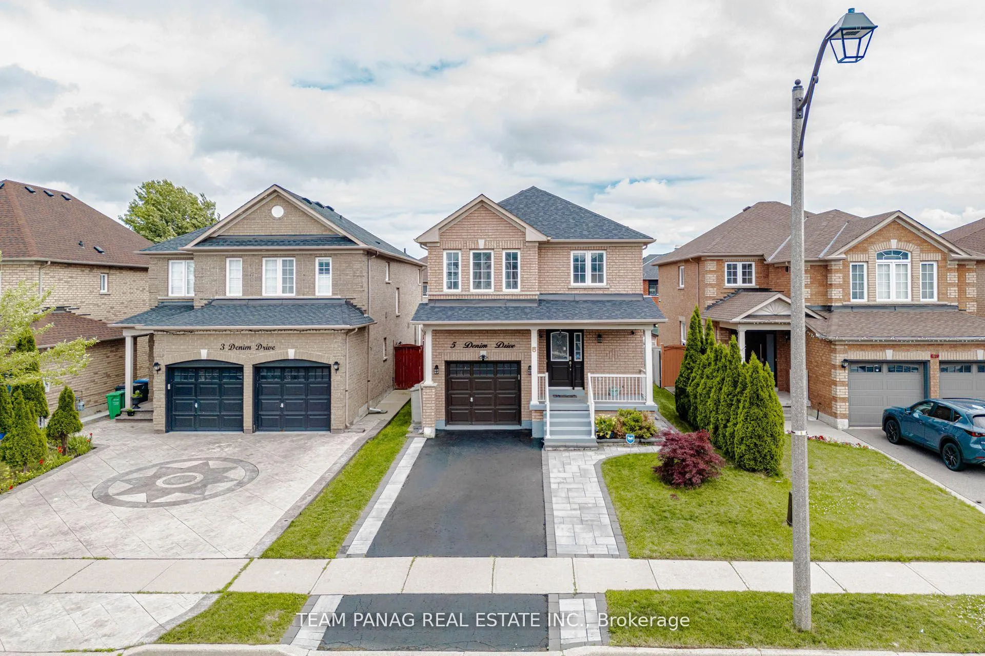 Photo 5 of 5 Denim Drive, Brampton, Bram East — HOMEH