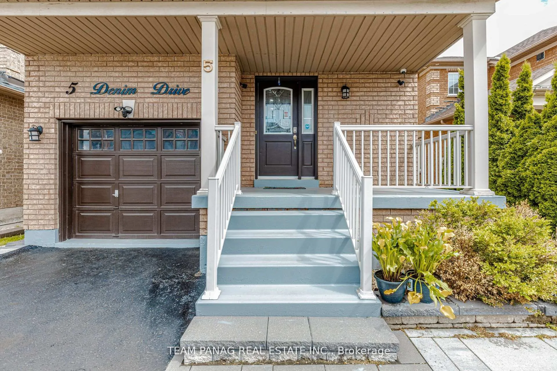 Photo 6 of 5 Denim Drive, Brampton, Bram East — HOMEH