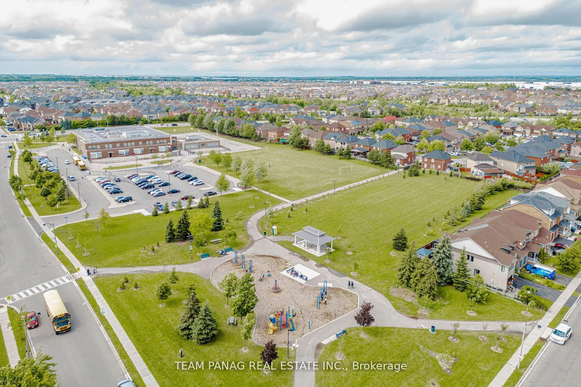 Photo 49 of 5 Denim Drive, Brampton, Bram East — HOMEH