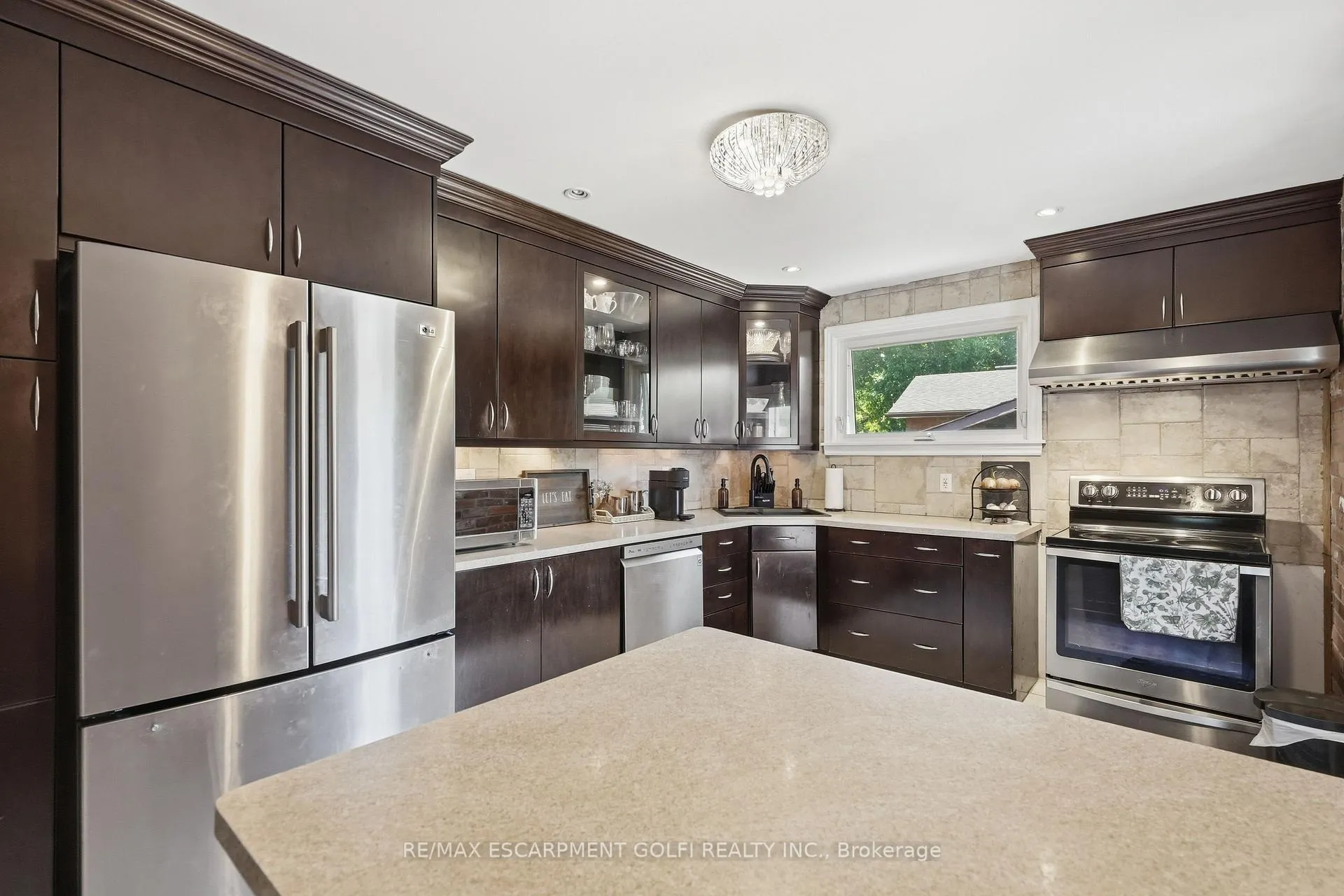Photo 11 of 33 Debora Drive, Grimsby, Grimsby East — HOMEH