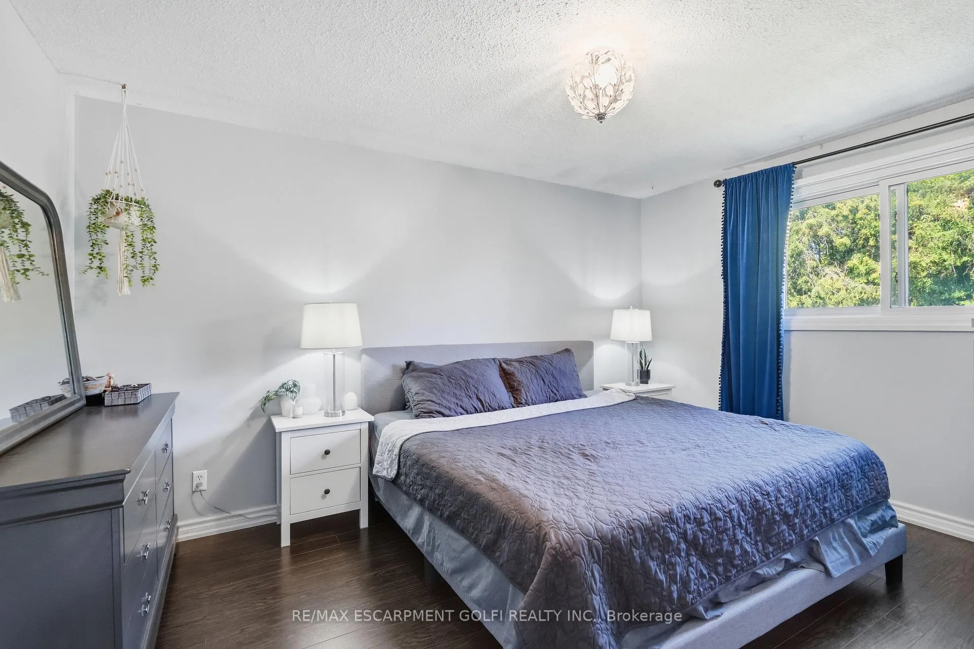 Photo 14 of 33 Debora Drive, Grimsby, Grimsby East — HOMEH