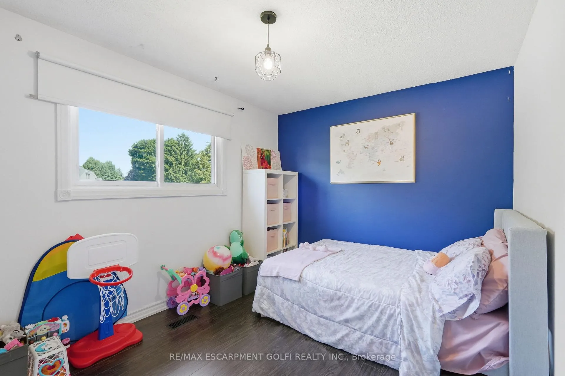 Photo 17 of 33 Debora Drive, Grimsby, Grimsby East — HOMEH
