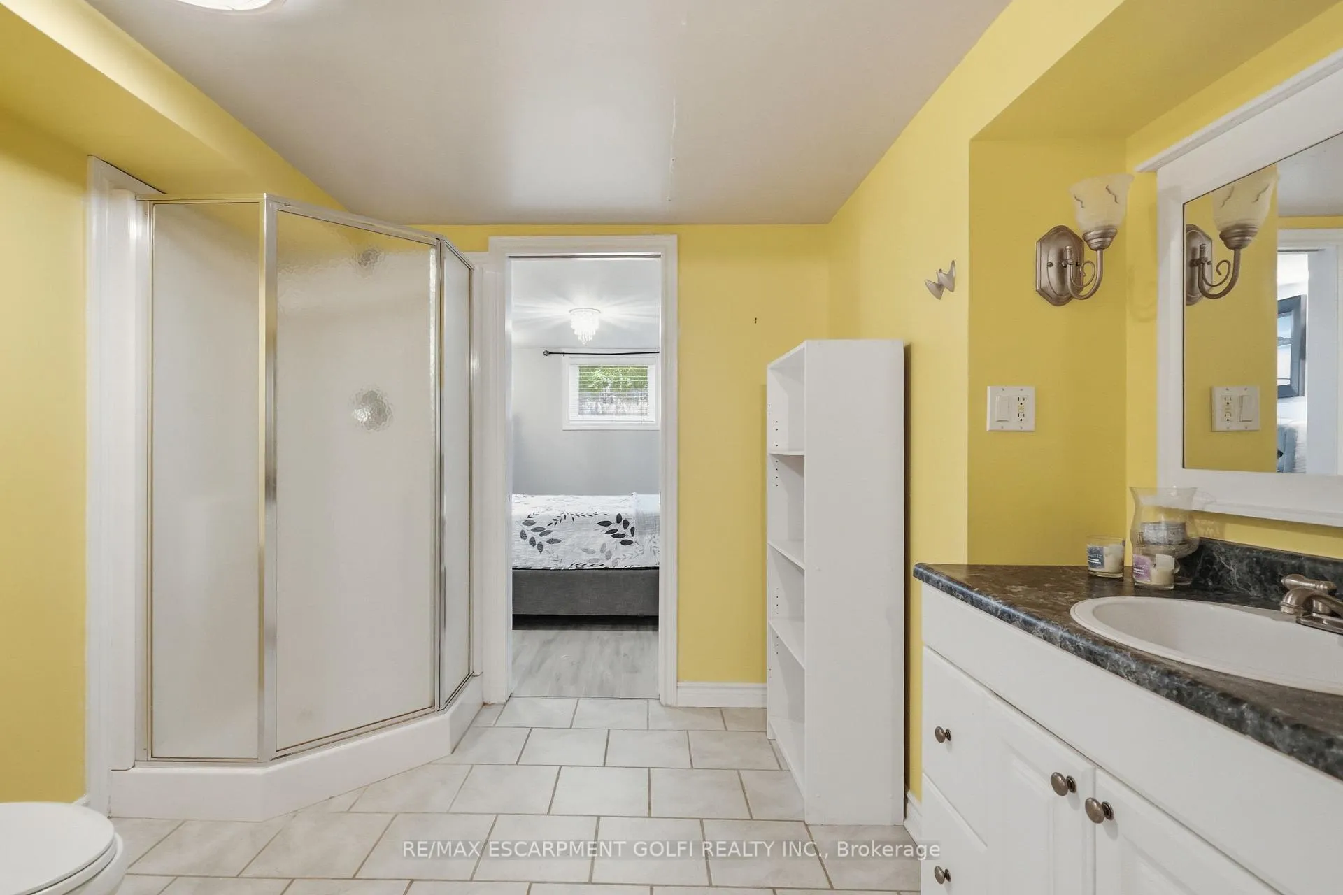 Photo 26 of 33 Debora Drive, Grimsby, Grimsby East — HOMEH